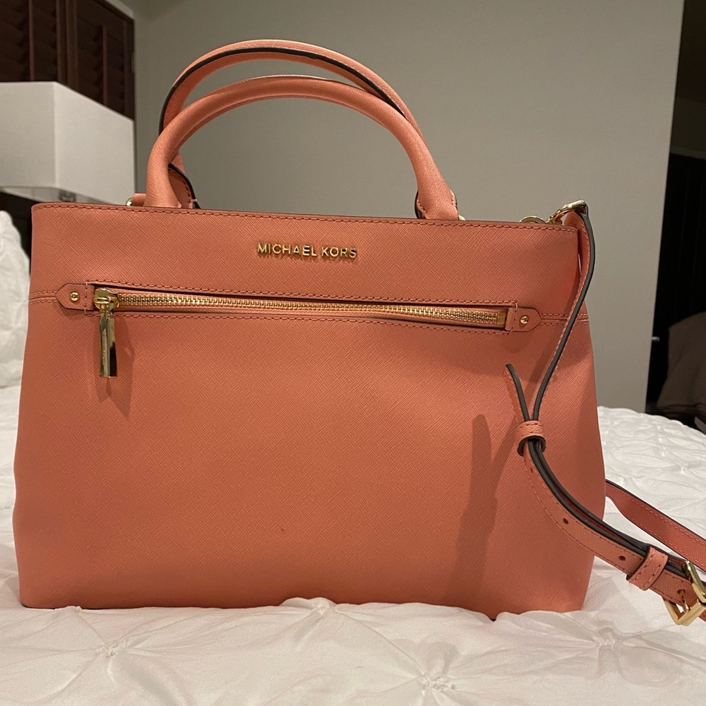 MICHAEL KORS PURSE - salmon color
